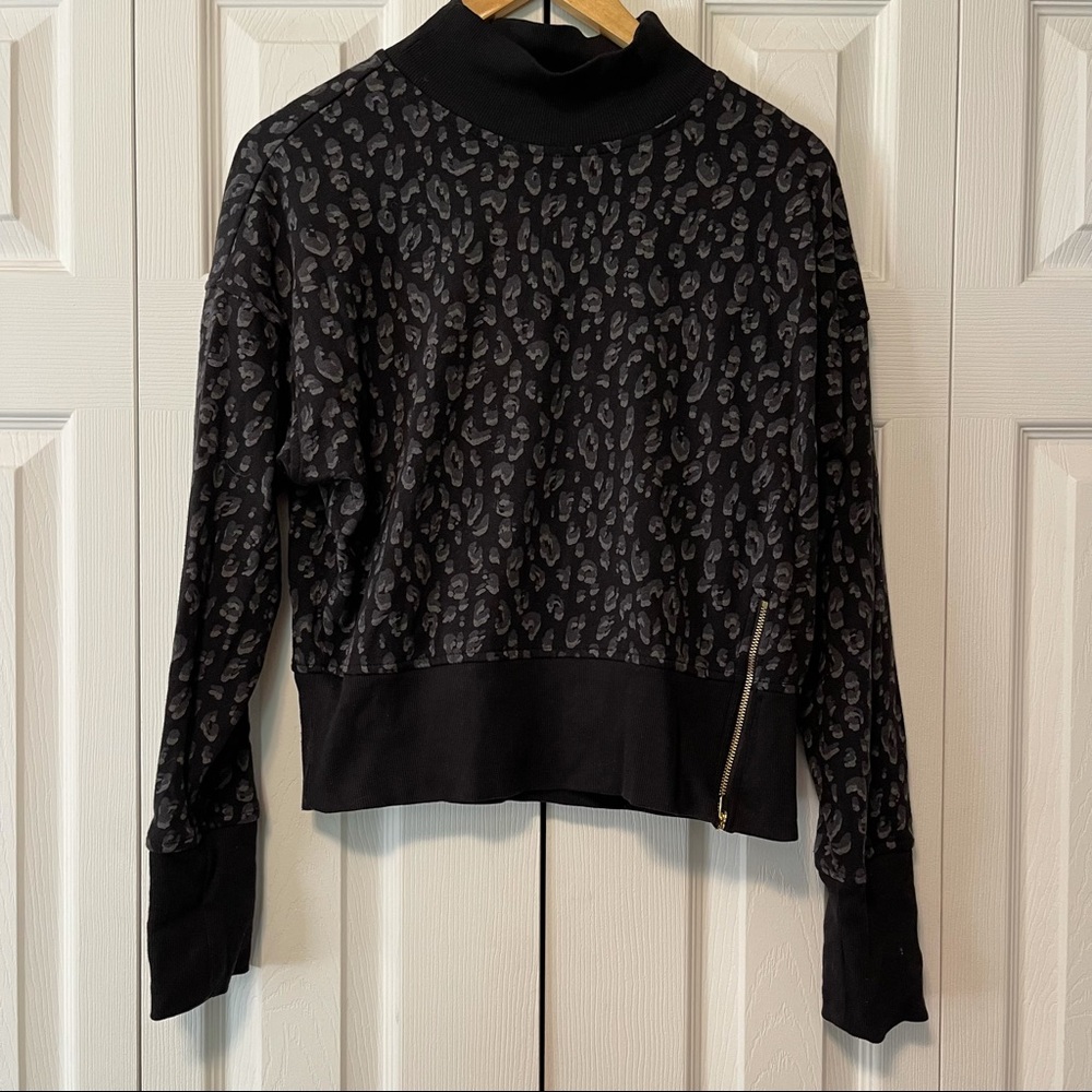 Old Navy Sweater